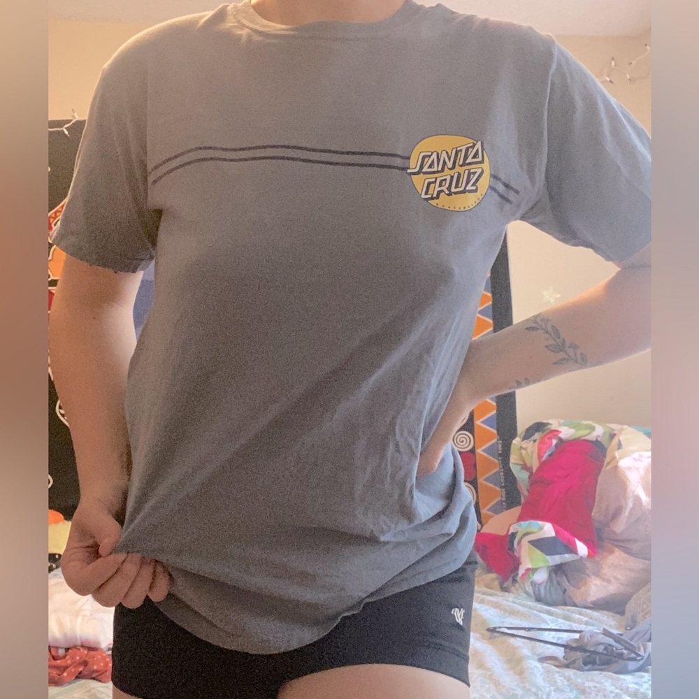 Santa Cruz Tee